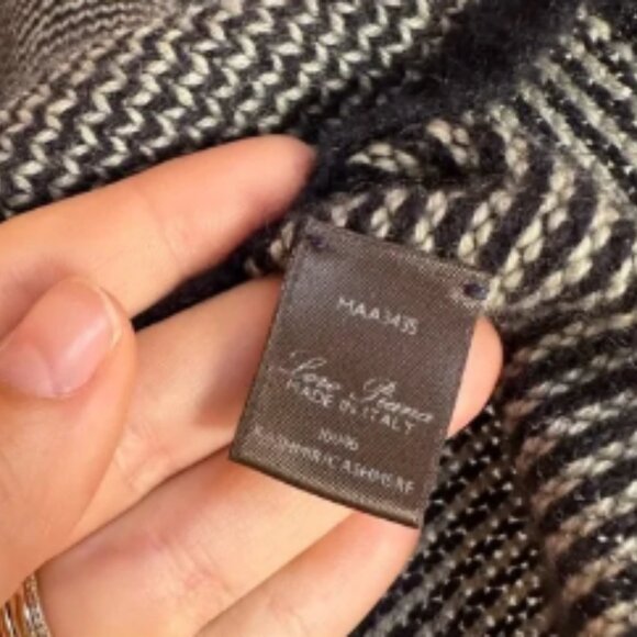 Loro Piana Navy Striped 100% Cashmere V Neck Sweater - Picture 4 of 6